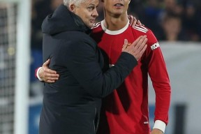 乐动体育平台 -关于C罗赛前列队欢迎格列兹曼，尊重对手尽显风度！的信息